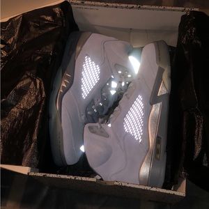 Jordan 5 retro blue bird , men 9.5  women 11